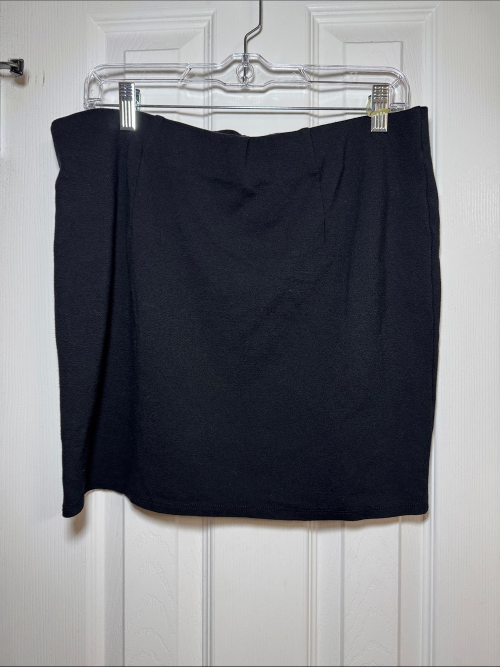 Forever 21 Black Pencil Skirt - Classic Tailored Style